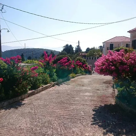 Traditional House Casa vacanze Dhematora